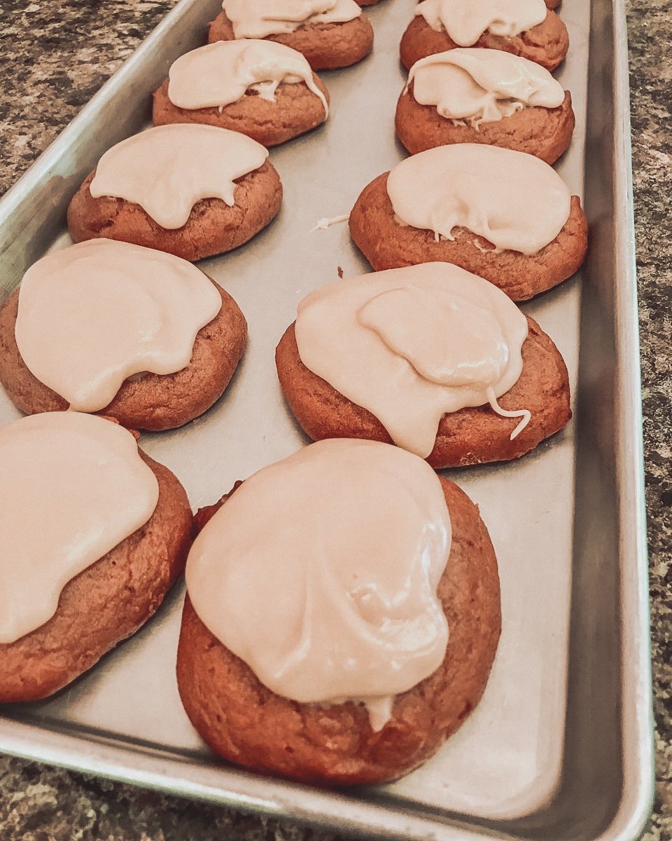 commercialparts's tweet photo. It's National Cookie Day! Get your fix at @crumbzcakery! #nationalcookieday
#kitchen #Comercialkitchen #parts #kitchenparts https://t.co/12SMGU8dGP