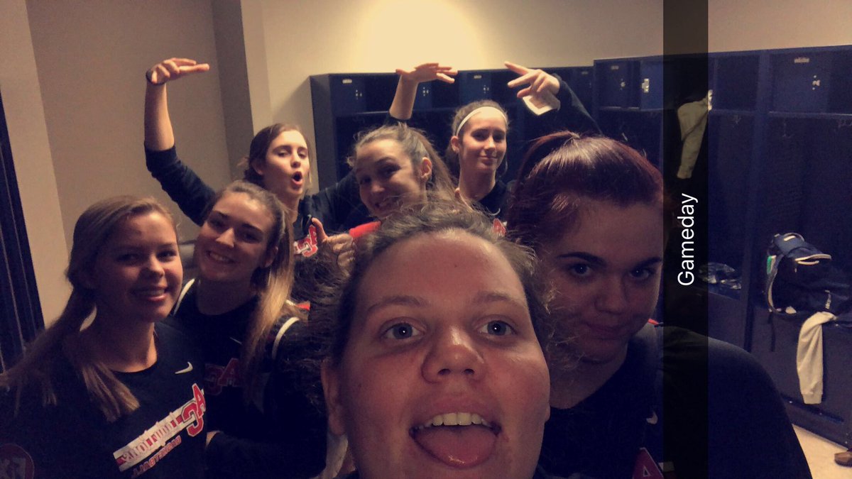 thegamechangahs's tweet photo. YALL ALREADY KNOW WHATS HAPPENING-HOME GAME vs. FOX CREEK @6 BE THERE TMRW(12/4/18) #controversial #gohardinthepaint #gametime #movinup #varsityballin https://t.co/c3F3wcRXWj