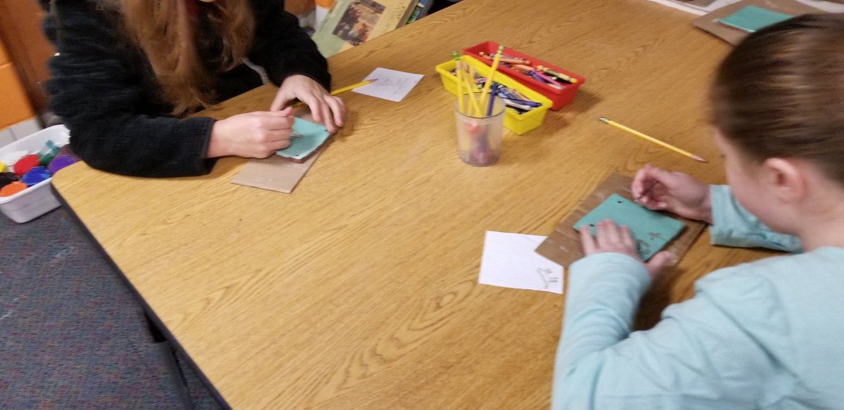 SwalesKelly's tweet photo. Students working on their Sgraffito clay projects. @michelebielby @dieckk5 @swartz_creek https://t.co/61N4pdKwmn