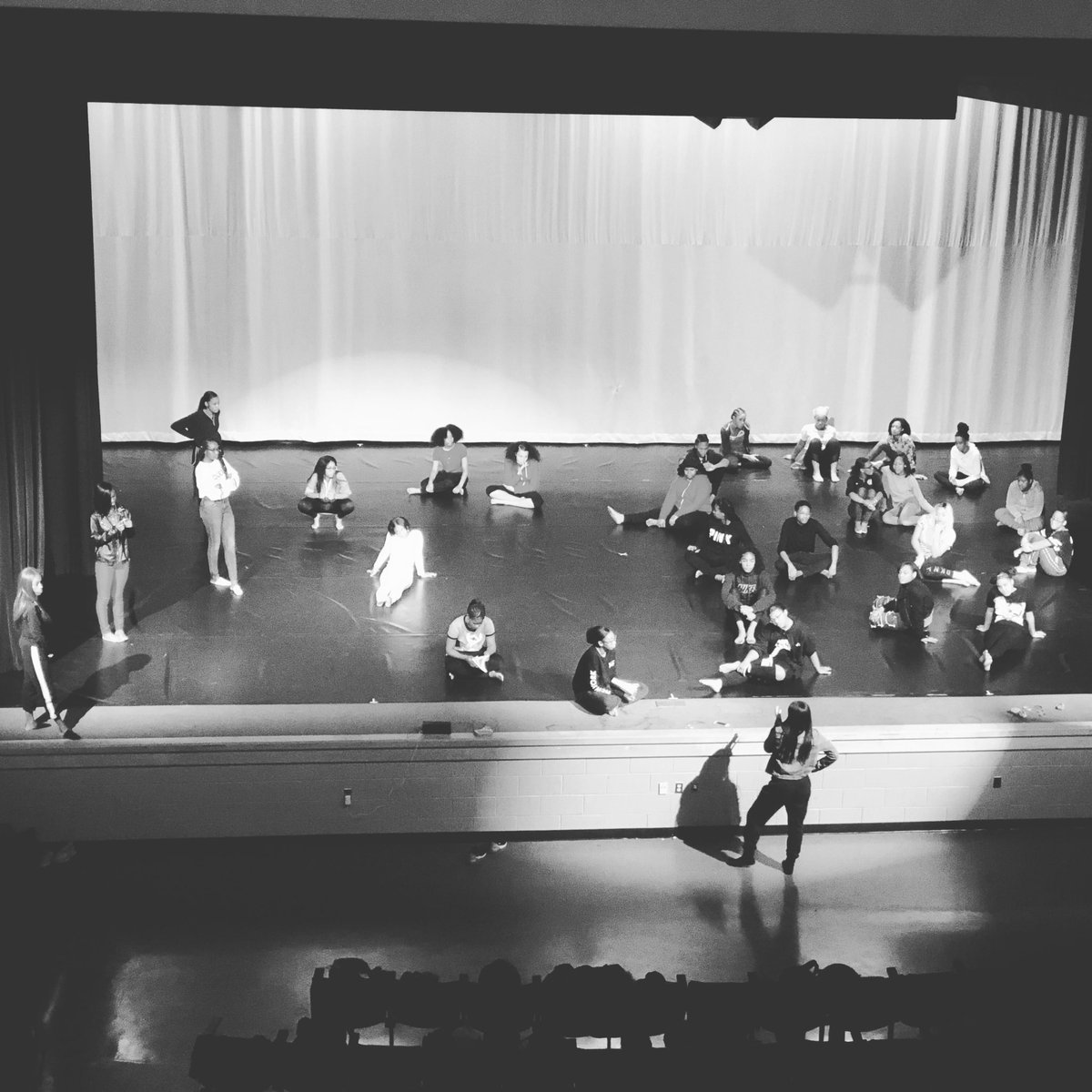 MrsDuncanNTHS's tweet photo. Dance 1 actively listening to notes from our company captain, Niya. Getting show ready for Thursday! #dance1 #nthsdance #winterdanceconcert @BCPSDance @NTHS_Titans https://t.co/SHhHHsjoML