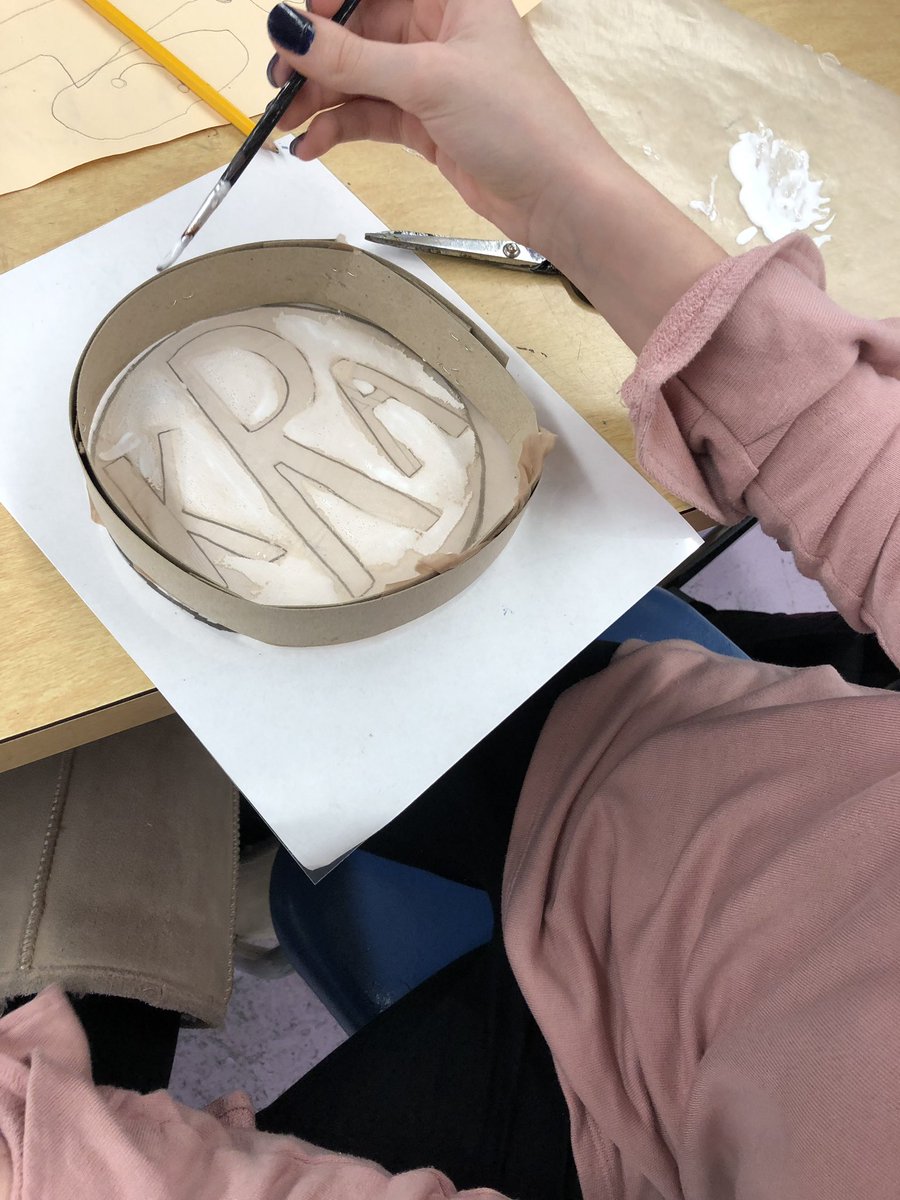 DmsSmarties's tweet photo. Art club is making their own silk screens from recycled products!!! Using their own designs! Can’t wait to print them on t-shirts! (This is something they will be able to use for the rest of their lives)  #dmsart #MUSTbesuccesful #weareDMS #makersgonnamake #whentechmeetsart #love https://t.co/rnIiR6hPth