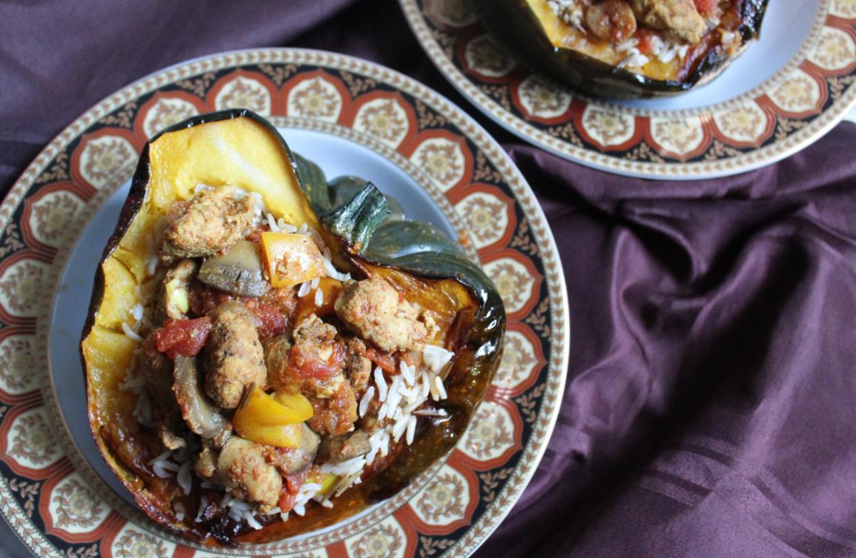 Cdn_Turkey's tweet photo. Blogger @masalamommas' show-stopping recipe for Spicy #Turkey Curry with Acorn Squash makes for an easy to prepare #holiday meal everyone's sure to love! Visit her blog post for the full recipe & for some helpful holiday meal prep tips. #TryTurkeyToday https://t.co/r8ZrkxKt2R https://t.co/HBdIxFZqKs