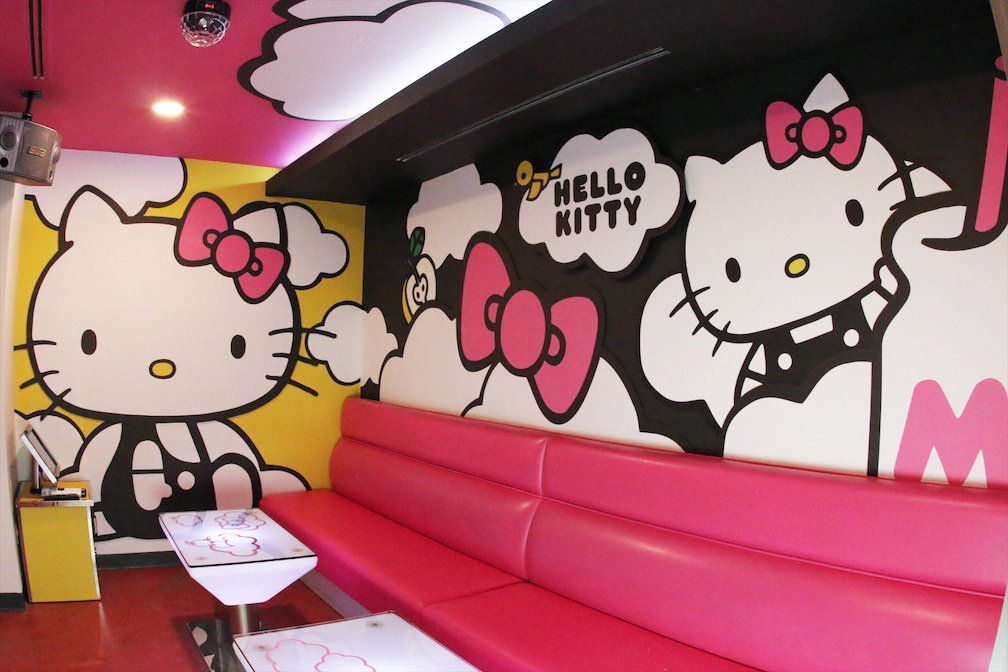 Sanrio on Twitter "Hey SoCal, grab your friends and get ready to sing 🎤 🎶 Sanrio x Energy