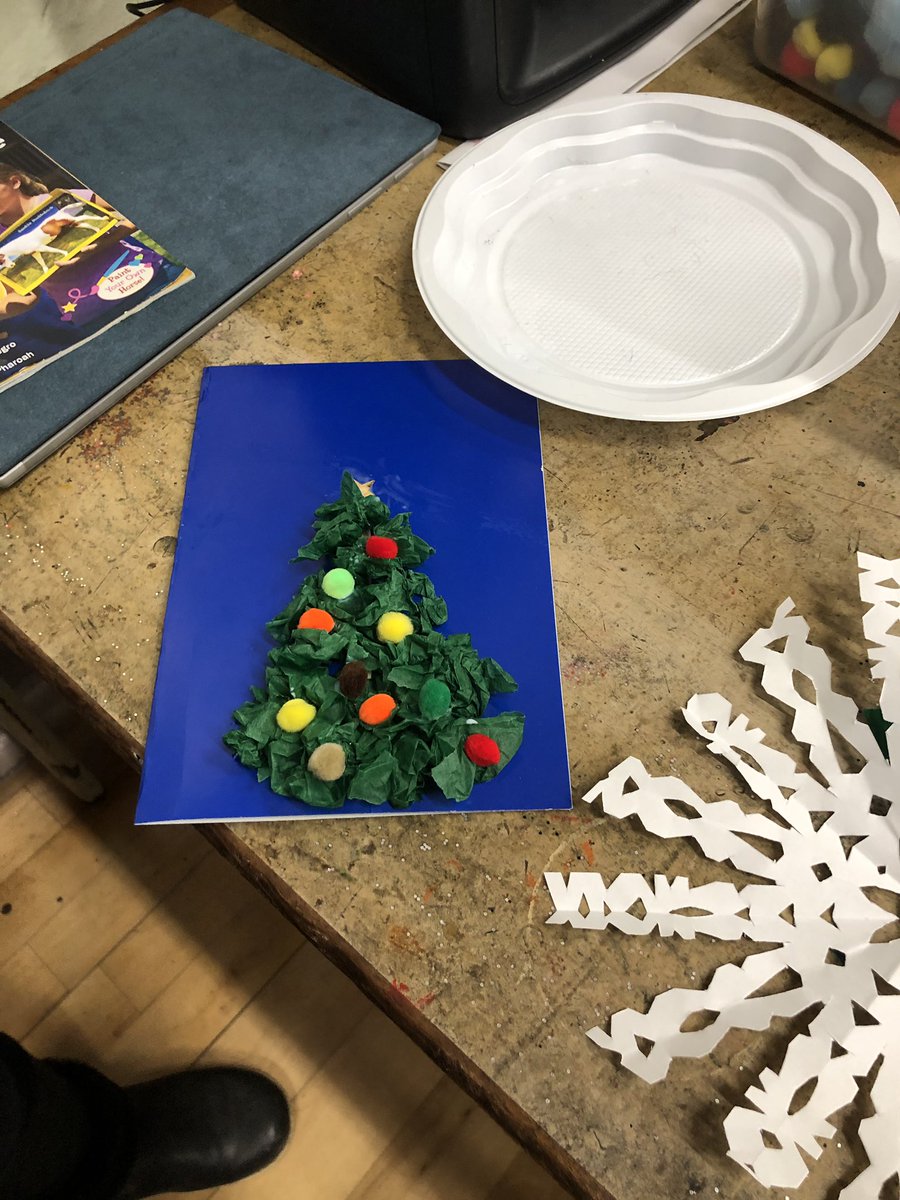7thRamsbottom's tweet photo. Cub Leaders also showing their creative sides tonight! #CraftMasters #Christmas #LeadersSkills #SkillsForLife https://t.co/B7bTSGHC9G