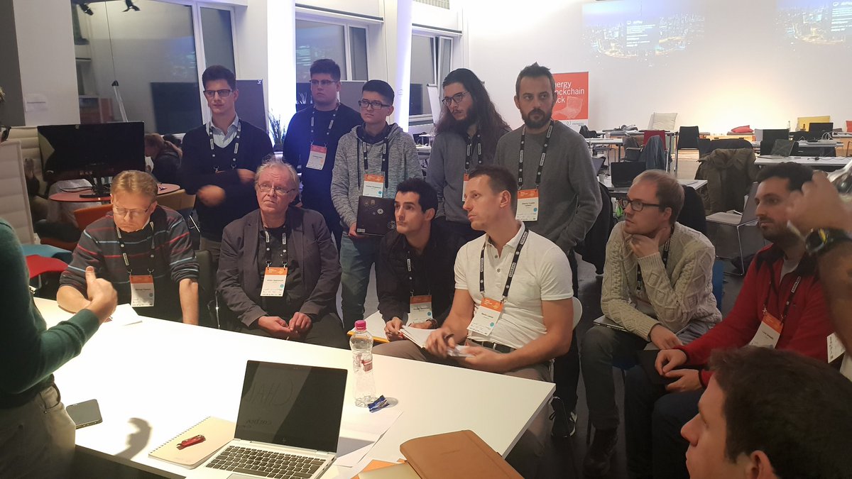 EnerBit_GmbH's tweet image. Der #energyblockchainhack hat begonnen. Die Teams der Challenge von Energy Web Foundation folgen gespannt der Task Definition.