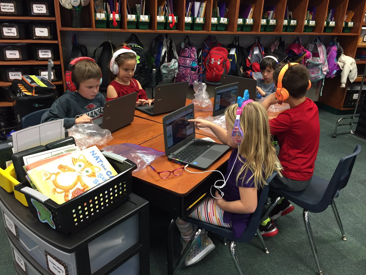 AmyEllis630's tweet image. Hour of Code! So fun! @FierceFolsom #hourofcode #prospercodes