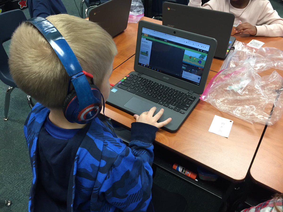 AmyEllis630's tweet image. Hour of Code! So fun! @FierceFolsom #hourofcode #prospercodes