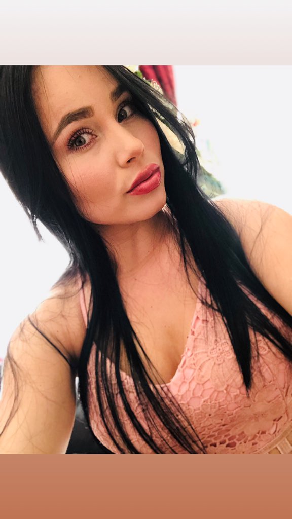 natica150's tweet image. Plena 💫💖