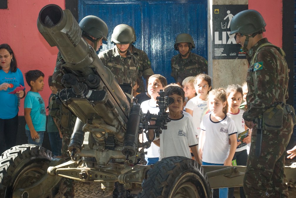 cmse_exercito's tweet photo. 2º Grupo de Artilharia de Campanha Leve participa de Ação Cívico-Social em Analândia: https://t.co/Scg6kucF8o #2GACL #11BdaInfL #2DE #ACISO #Bandeirantes #TudoPeloBrasil #SeuExércitoNuncaPara https://t.co/KT9Xpo1dFM