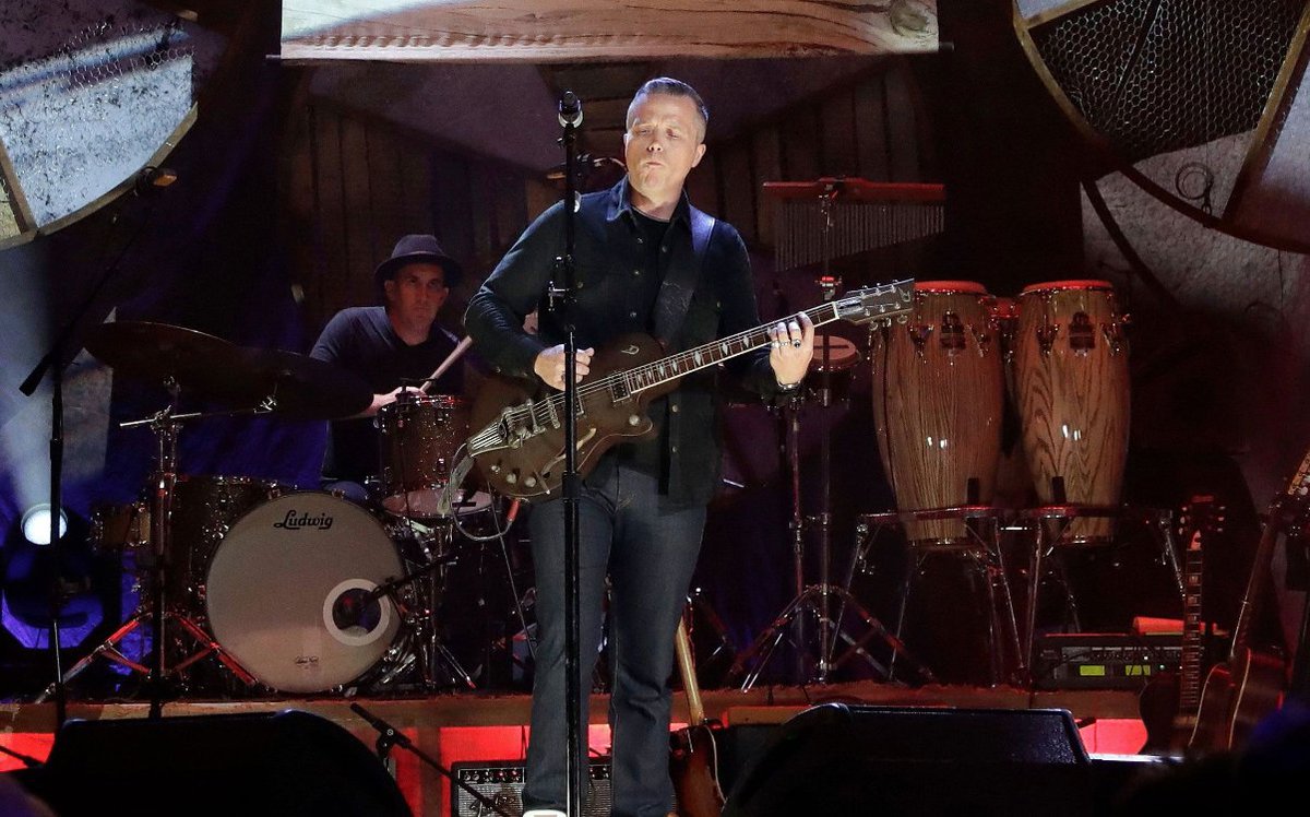Watch Jason Isbell and the 400 Unit’s brooding performance of “White Man’s World” from CMT ‘2018 AmericanaFest’ special  rol.st/2E8lpDC