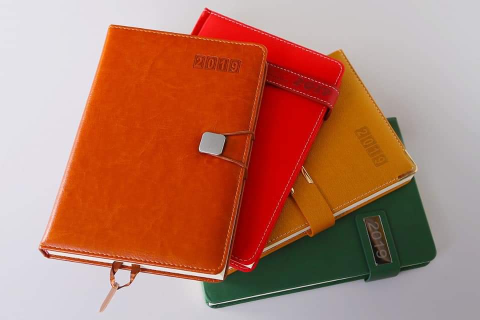 BrandsCj's tweet photo. 2019 Customized Executive Diaries with laser engraving or gold stripping. Available in sizes A4, B5 &amp; A5. We brand using the Company logo, image &amp; details. For orders &amp; enquiries plz call 0723828823/0737266534
#ExecutiveDiaries #2019Diaries  #CorporateBranding #Branding #CJBrands https://t.co/1Htwb2bSXW