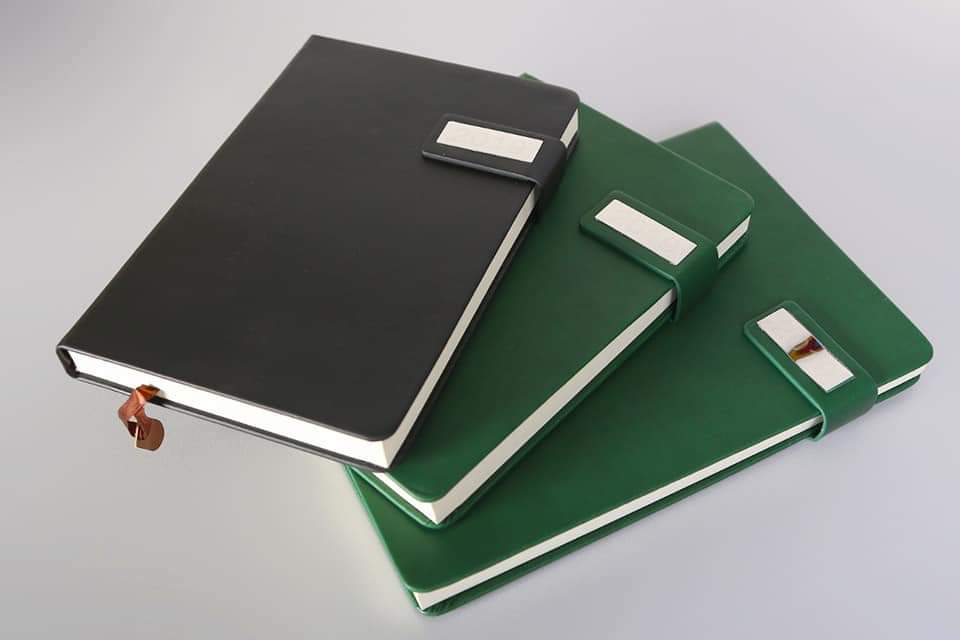 BrandsCj's tweet photo. 2019 Customized Executive Diaries with laser engraving or gold stripping. Available in sizes A4, B5 &amp; A5. We brand using the Company logo, image &amp; details. For orders &amp; enquiries plz call 0723828823/0737266534
#ExecutiveDiaries #2019Diaries  #CorporateBranding #Branding #CJBrands https://t.co/1Htwb2bSXW