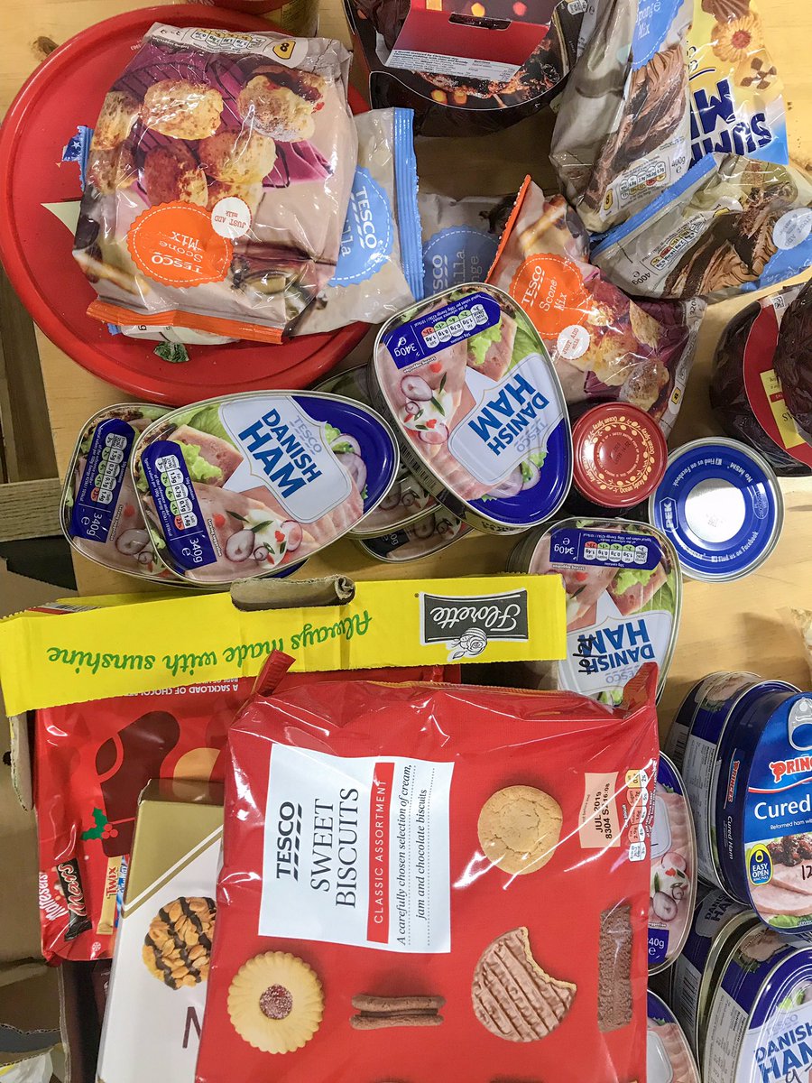 MyrtleHouse's tweet photo. A huge thank you to Tesco (Llanelli) and everyone who very generously donated to or volunteered at the Llanelli Foodbank Christmas Collection last week.
#llanelli #carmarthenshire #trusselltrust #stopukhunger #everycanhelps #christmas #generositychangeslives #christmaslove https://t.co/qPNQ6dtcyi