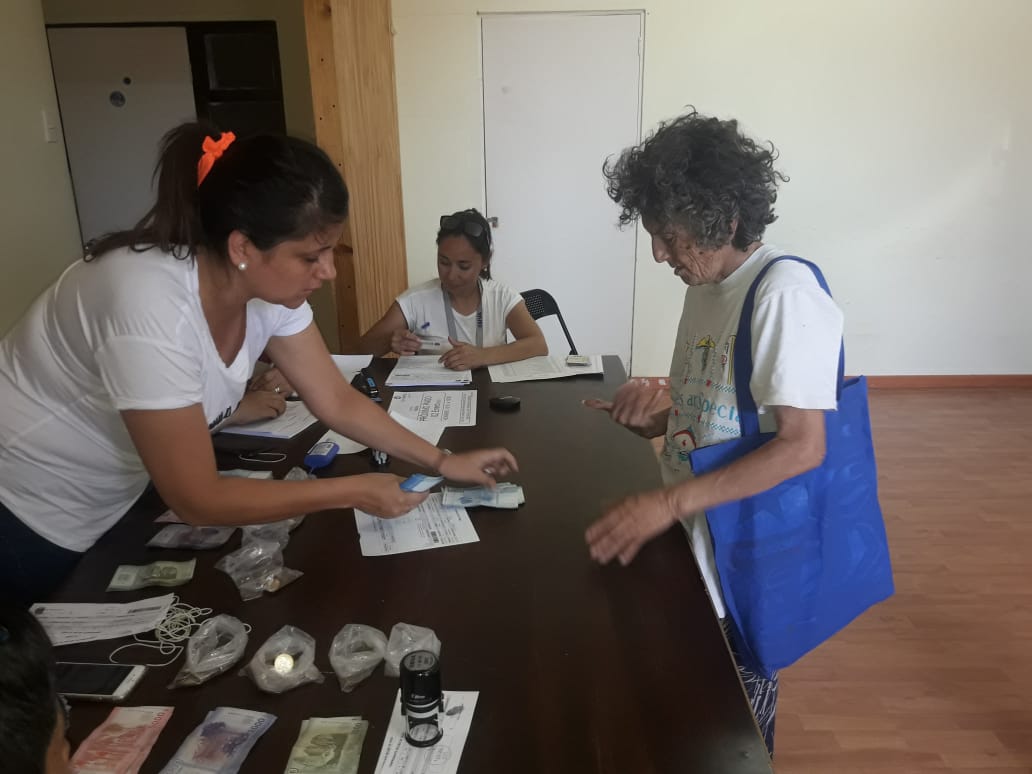 IPSTarapaca's tweet photo. En esta jornada de lunes, hemos supervisado los pago rurales de los beneficios que entrega el IPS en las localidades de Huara, Matilla y la Huayca #Tamarugal #Tarapacá #ChileLoHacemosTodos 🤗🇨🇱 https://t.co/AhXowhs53U