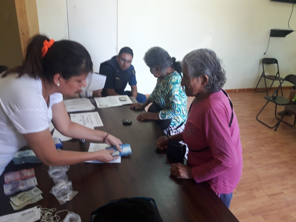 IPSTarapaca's tweet photo. En esta jornada de lunes, hemos supervisado los pago rurales de los beneficios que entrega el IPS en las localidades de Huara, Matilla y la Huayca #Tamarugal #Tarapacá #ChileLoHacemosTodos 🤗🇨🇱 https://t.co/AhXowhs53U