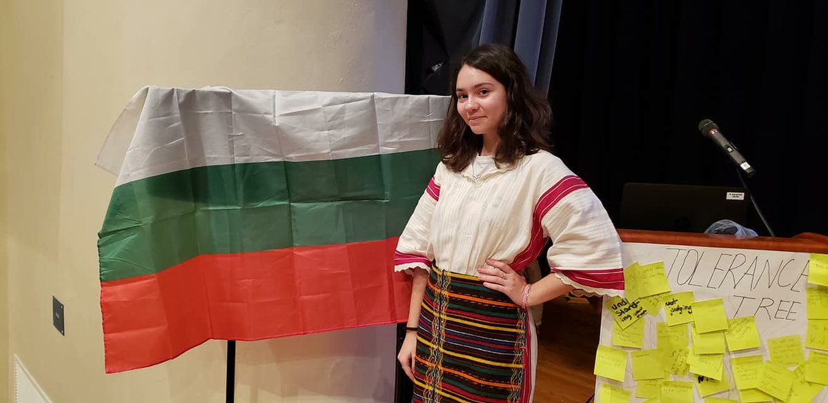 yesprogramnews's tweet photo. Viktoria from #Bulgaria, hosted by @AYUSA in PA, had a very full November, and we’re not just talking about Thanksgiving! Read about her involvement in #IEW2018 and her school play: https://t.co/Ae754FQmgX @ECAatState @AC_Global @YESalumniBG @USEmbassySofia https://t.co/jARYrke3Hg