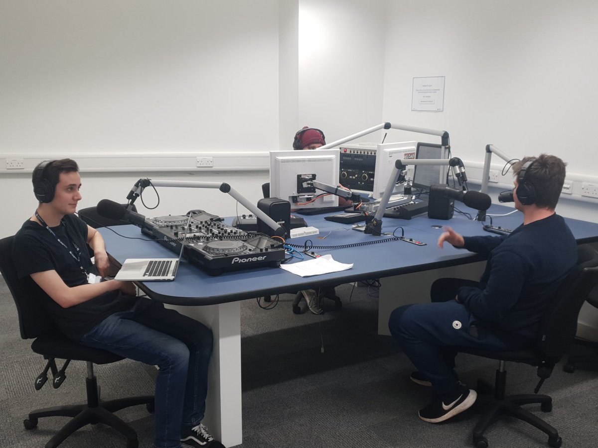 BBbcradio1's tweet photo. Sound test for the talk of rating healthily on a budget https://t.co/scRFbYFwF1