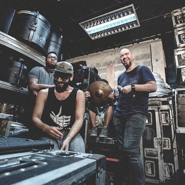 NomadaSur's tweet photo. Dónde sea que nos lleve la música 🚀 Let's GO! ⚡
Esperamos que hayas tenido un buen año y seguro vendrán mejores cosas. Acá seguimos piloteando la nave con nuevas oportunidades y nuevos integrantes en la familia. •
•
📸: @veltier
#NomadaSur #musica… https://t.co/slRSIK7pUG https://t.co/CPBs3ZFhKo