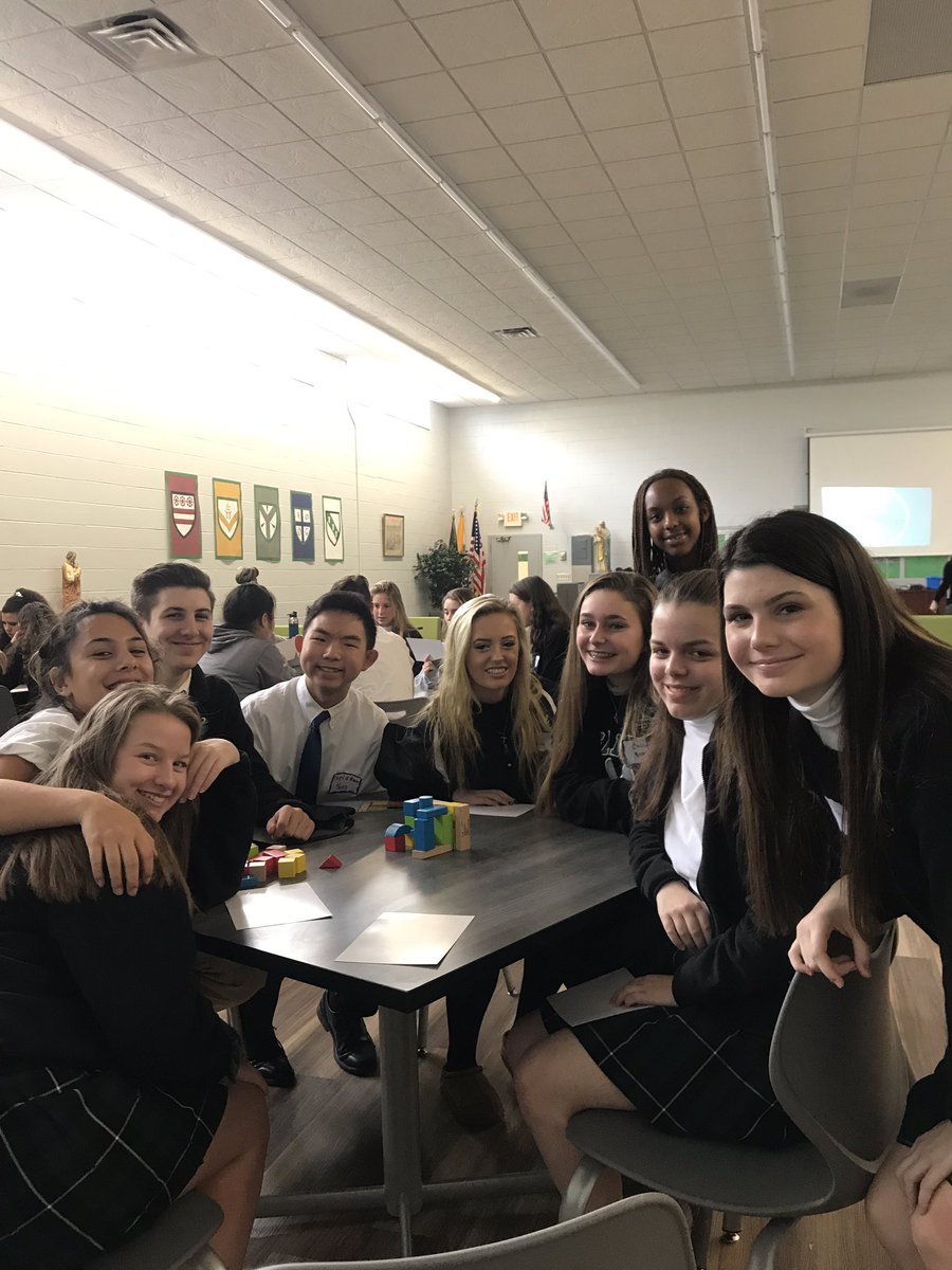YESLEADS's tweet photo. We had so much fun at our Seton Catholic Central HS Launch Training today! 🎉 #YESLEADS #LEADersrock https://t.co/VBUshcw5cA