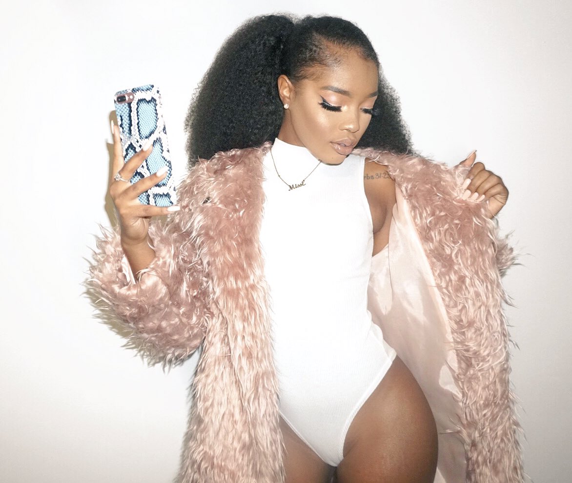 MissErinYvette's tweet photo. All He Want For Christmas Is Me ✨ Case From @burgaoffcial 🤳🏾 Save 15% off the ENTIRE site using “MissErin15” at checkout. #ad #myburga (Search “Urban Maze” at https://t.co/lgUzs2xhLG ) https://t.co/eHepmXBM3X