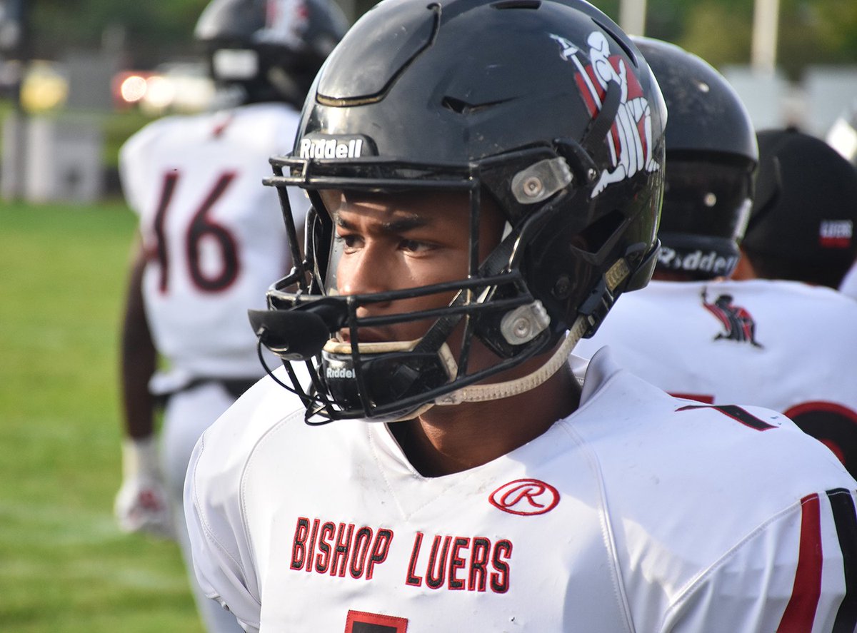BishopLuersFB's tweet photo. A big congratulations to seniors @JmanPrez, @allenj1534, and @j_2quick on being named to the @INFBCoaches Class 3A All-State First Team. https://t.co/ABDY8mBkhR https://t.co/InvCBd0jzy
