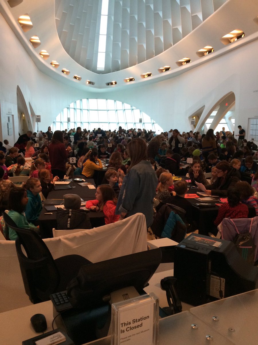 beth_engelel's tweet photo. Prairie View students at the Young Authors/Artists Conference at Milwaukee Art Museum. Such a great day! https://t.co/aDWJ5JYnfS