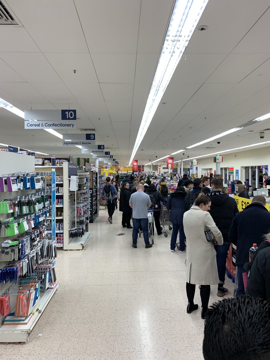 georgewatso's tweet photo. @Tesco the queues in old Kent road store today.... it gets worse every week and there’s less than 50% of checkouts open! https://t.co/8bV1Wh0520