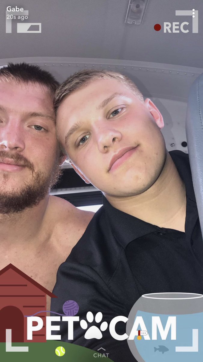 jacob_bahe50's tweet photo. Happy birthday to @gsanto40 have a good one🤘🏻 https://t.co/w8X3ZbAtVr