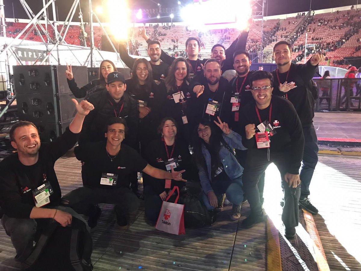 nperezr's tweet image. Chile 🇨🇱 tiene un corazón grande ❤️. Gracias por permitirme ser parte de este regalo que lleva 40 años visibilizando historias de esfuerzo, vida y ganas ✨. #ElRegaloDeTodos