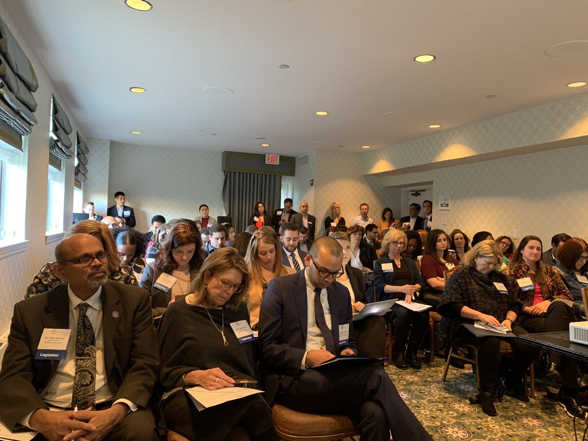 SpeakerWelchIL's tweet photo. Standing room only crowd for our presentation today at the @stateinnovation Annual Legislator Conference. Special thanks to my co-presenter, Michigan @stephanielily. Also honored to meet Rep. Juanita Brent from Ohio and Rep. Vivian Flowers from Arkansas. #SixConference #Six2018 https://t.co/MC4pkkrr18