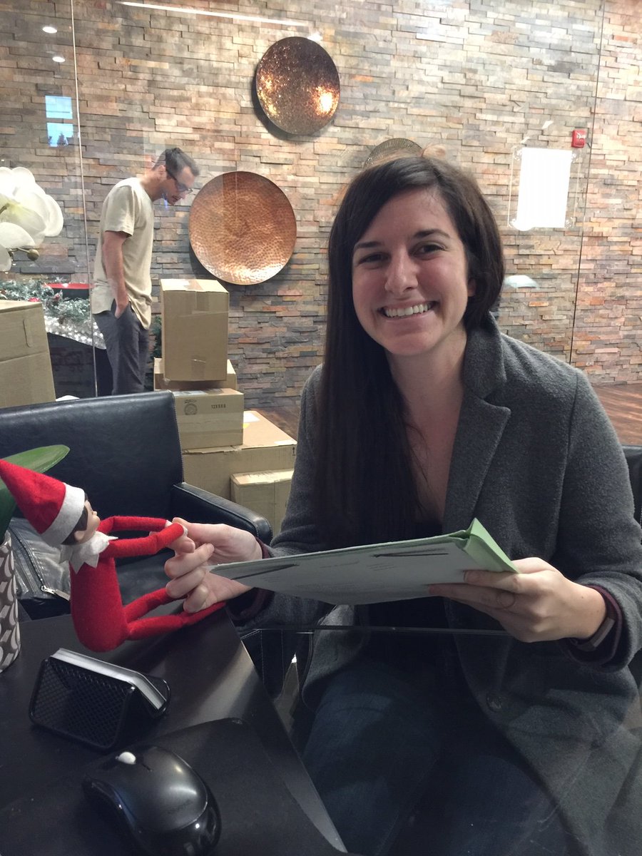 EvolveSeattle's tweet image. Snowball the Elf is doing a great job welcoming all our wonderful residents!! #evolve #apartments #capitolhill #ElfOnTheShelf #freerent #forrent