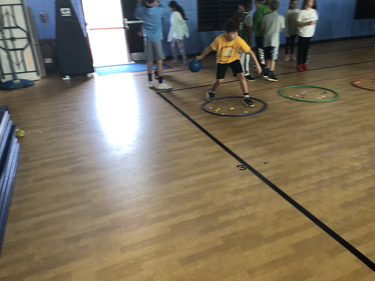 SHEHuskyPE's tweet photo. Last week we collected ornaments for “The Big Guys” tree. This week we’re helping make “the list”. Working on rolling and spelling. Ball hits a hoop you get 3 letter tiles and if it stops in a hoop you get 5. At the end use the letters to spell as many names as possible. https://t.co/MQIwXP2T1g