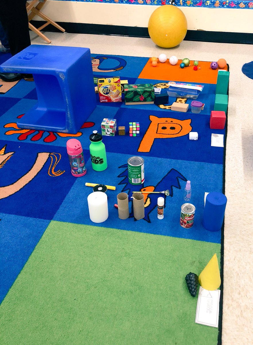 MathCoachJen's tweet photo. Kindergarten friends brought in 3D shapes from home then they sorted them today! Look how many cylinders & spheres they found! #ccssm #ctreg14 #kindergarten https://t.co/A35CamuRvy