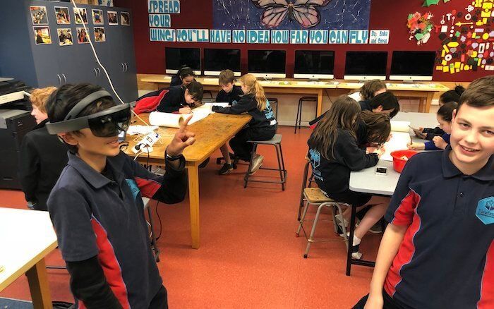 ThetaNet's tweet image. For the next 3 days we&apos;re participating in the #HackMini hackathon - working with @MiniDevsNIS, @knowclue, @Mixiply &amp;amp; @PlayCraftLearn buff.ly/2KQqLnv #CSEdWeek