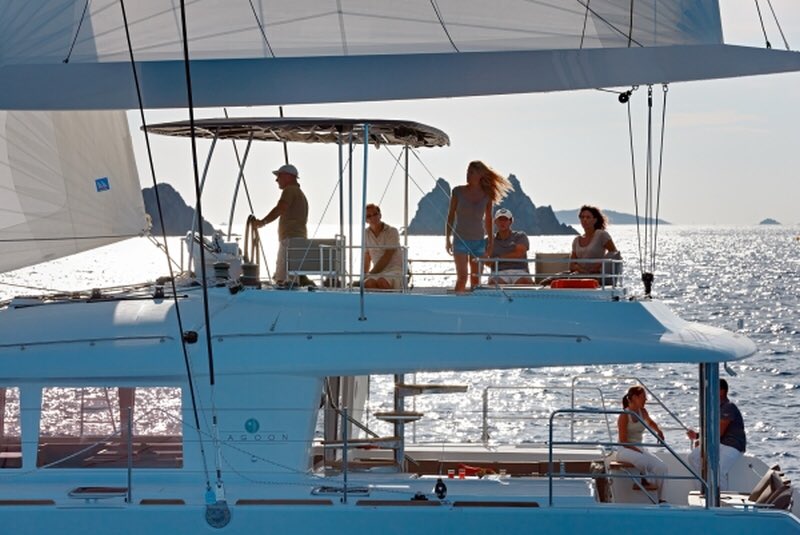 Caribesailhols's tweet photo. Presenting ‘Blue Ocean’ - refitted for this Caribbean sailing season with no expense spared. 

Fully Crewed from Le Marín, Martinique at hugely reduced rates for high season.

#onelifesailit #crewedcatamarans #martinique #yachtcharter #specialoffers #topqualityservice #caribbean https://t.co/JEZhkxS7zn