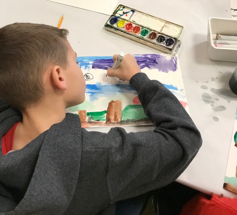 HudsonRivMuseum's tweet photo. Art education allows students to think outside the box, supports critical thinking, & develops creative problem-solving skills. See how we're incorporating the #Arts and #STEAM initiatives in our programming—follow #MuseumEdMonday & see more here: https://t.co/bYRixJBxjj https://t.co/zAPzXRZv9n