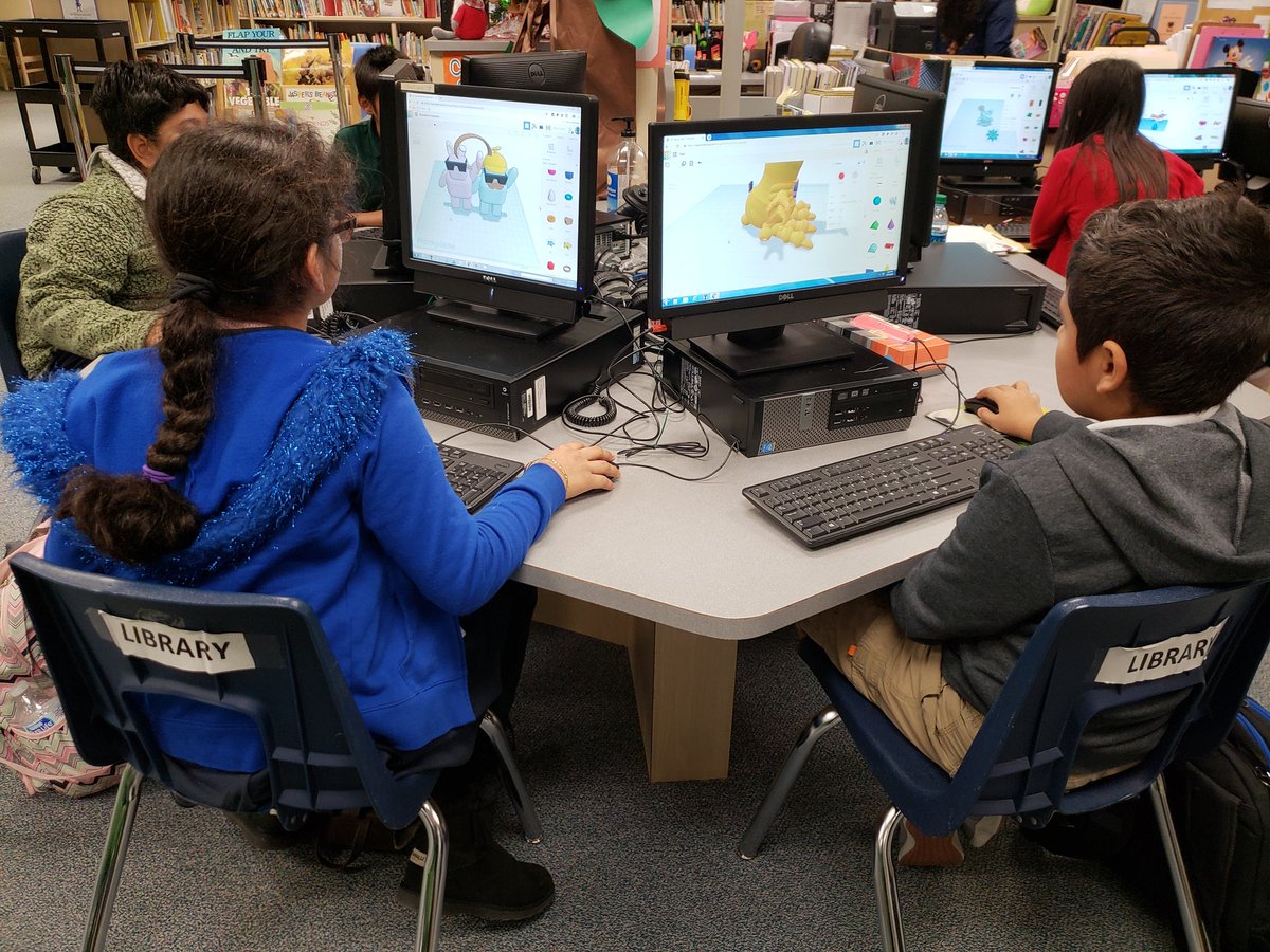 Mrs_E_Carlos's tweet photo. I am so excited for our GT students! They are creating their very own ornament using the software #tinkercad. Soon we will be printing them out! #STEM #aliefmission #techystudents #3DPrinting #imaginationshavenolimits @AliefTech @AliefISD @Alief_AdvAcad https://t.co/tYwzLTzHf1