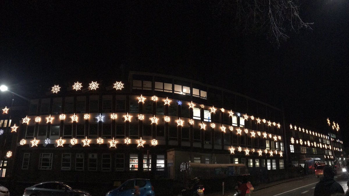 MarkKanaris's tweet photo. Very , Very proud to see our Team Tesco Children’s Hospital Snowflakes light up the Sheffield City sky tonight . They shone bright and will help make such an amazing difference to so many children who need it most ❄️#SnowflakeSwitchOn❄️ https://t.co/PWdaE0ACYL