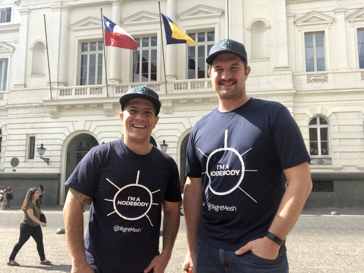 RightMesh_ES's tweet photo. ยกHola, #Chile! El equipo #RightMesh ya estรก en Santiago para @laBITconf. Hablemos de #Blockchain y #MeshNets. #MoveToMesh https://t.co/dZAKpdSHKH
