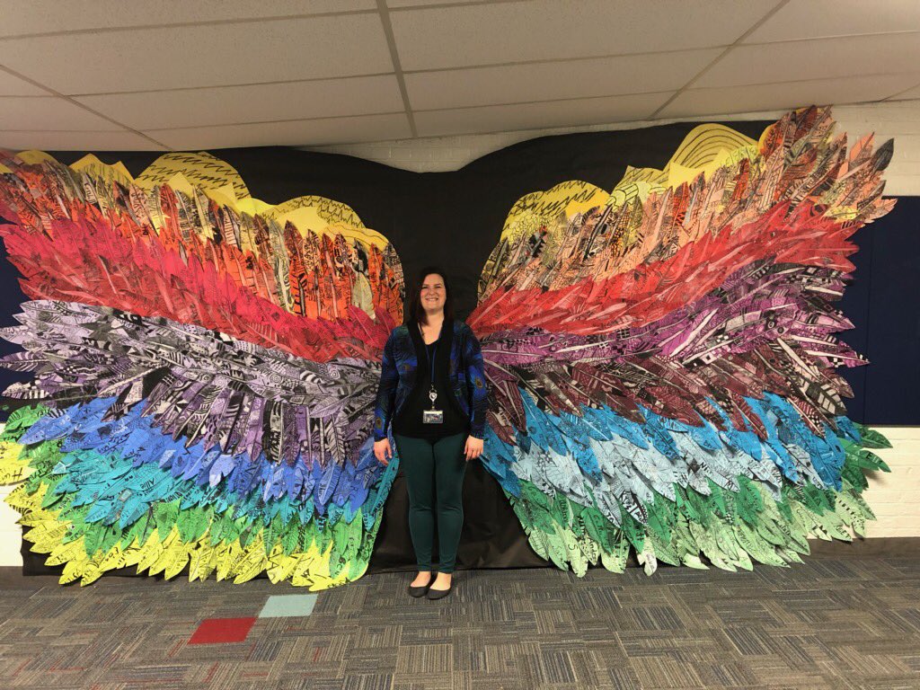 CommerceArtRoom's tweet photo. Mrs. Kubler’s #whatliftsyou pose! @lkub11 https://t.co/IvZJE1QYZp
