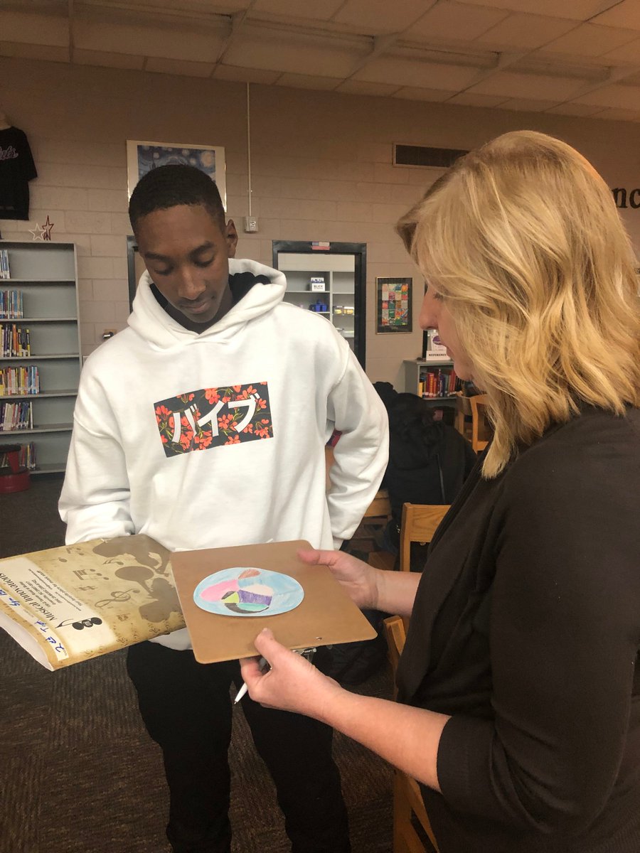 FDHSCommons's tweet image. It's Mandala Monday for Wellness Week at FDHS. @DD2Wellness  @FortDorchesterH @FDHSCounseling