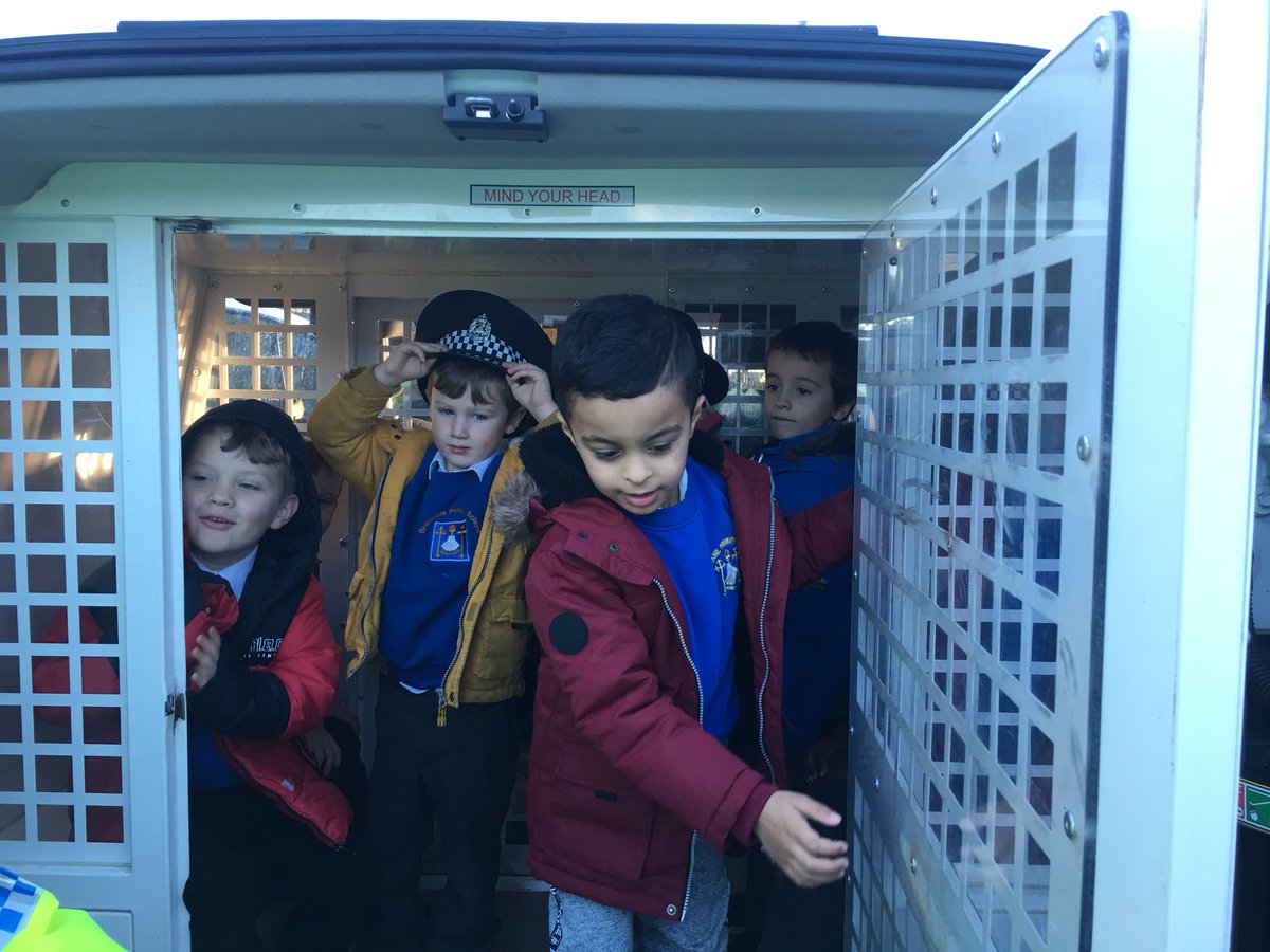 ToriWright99's tweet photo. Very busy day in Primary 1 - first a visit from @policescotland https://t.co/zXRzrqZHW3