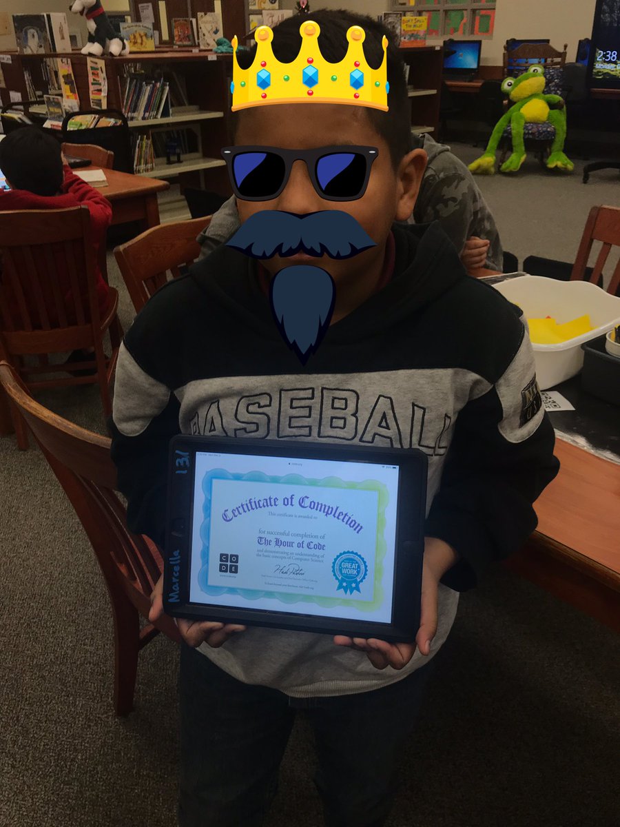 math_egutierrez's tweet image. We completed our first hour of code! @MarcellaInt @aldinelibraries #HourOfCode #CSEduWeek #AISDHoC