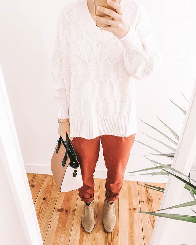 bloglogiapt's tweet photo. A chegada de dezembro significa alguma nostalgia e ansiedade por aqui. Quando mais um ano chega ao fim é inevitável fazer um balanço e pergunto-me sempre como é que o tempo passou tão depressa.
.
O projeto do armário cápsula já tem mais de um ano e 2019 … https://t.co/TIu5YOEC3f https://t.co/1vG318MbdE