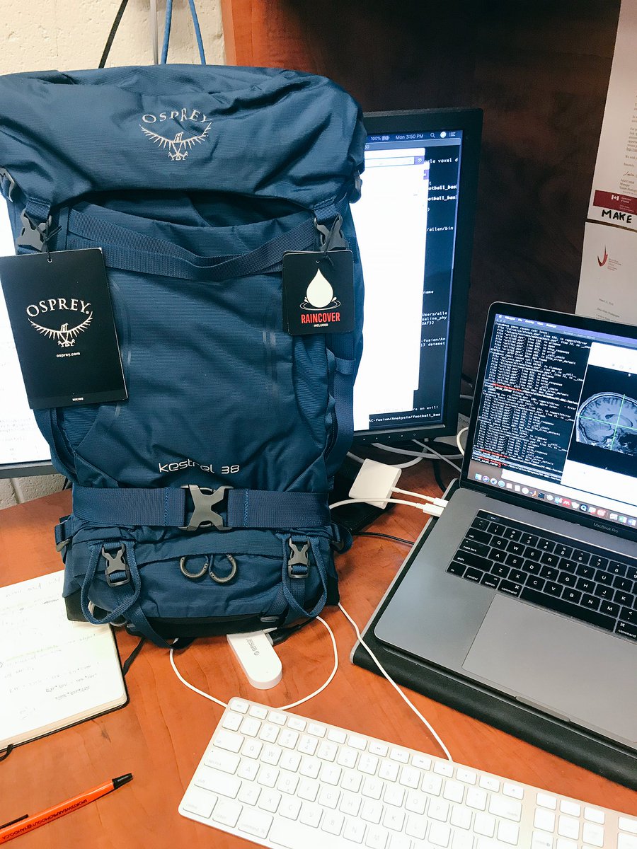 Champalooza's tweet photo. S/o @OspreyPacks for following through with their #lifetimeguarantee and sending me a brand new super swaggy 2019 backpack.
.
.
#worththeextra💰 #happycustomer #happyfiancé #backpackswag #waterproof https://t.co/5vnGfWnWCw