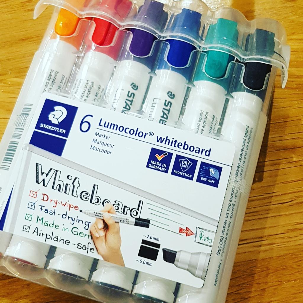 mambo_andrew's tweet photo. If you're not a teacher this may not make sense but the excitement I am feeling for my new whiteboard pens is beyond tangible #whiteboardmarkers #chiseltip #newpens #teacherlife https://t.co/LKXmgE6nzC