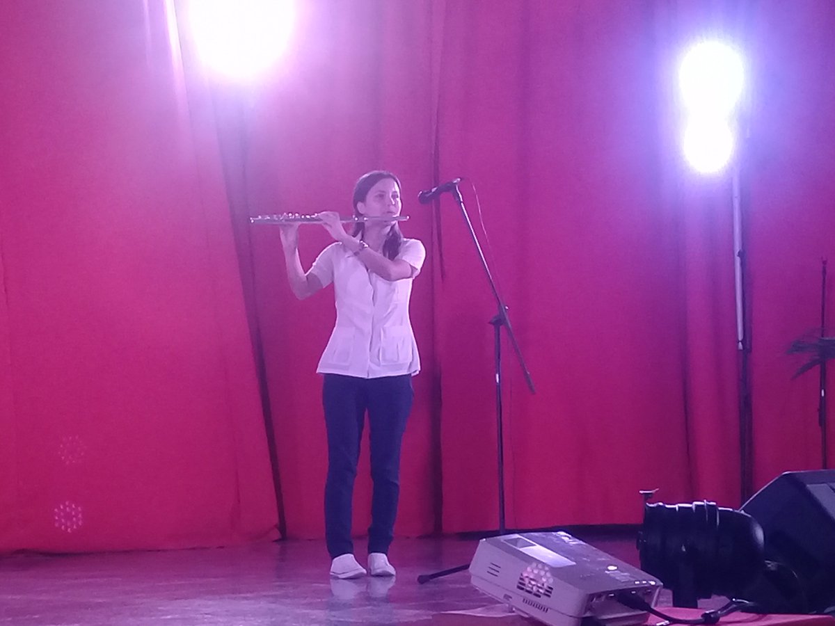 Una tarde de recordación y homenaje a los que dieron su vida por el logro más preciado de la Revolución:  salud y en especial a #Fidel, se conmemoró el #DiaMedicinaAL  en la <a href="/UCMCienfuegos1/">Universidad de Ciencias Médicas de Cienfuegos</a> con la presencia de las máximas autoridades de la provincia <a href="/MINSAPCuba/">Ministerio de Salud Pública de Cuba</a> <a href="/japortalmiranda/">José Angel Portal Miranda</a>