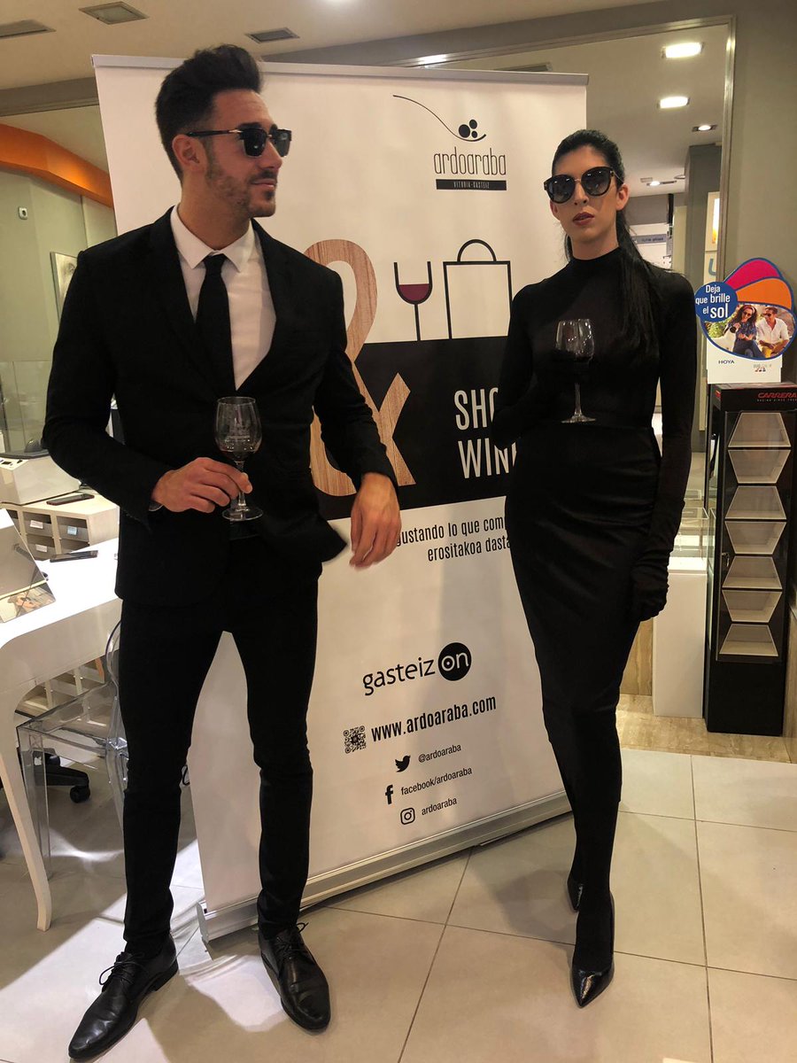 mclassmoda's tweet photo. #ShopAndWine @opticalizarduy #Amaya y #Mikel #modagafas @gasteizon @Ardoaraba @mclassmoda #vitoriagasteiz #agenciademodelos https://t.co/z0yEOoTjXB