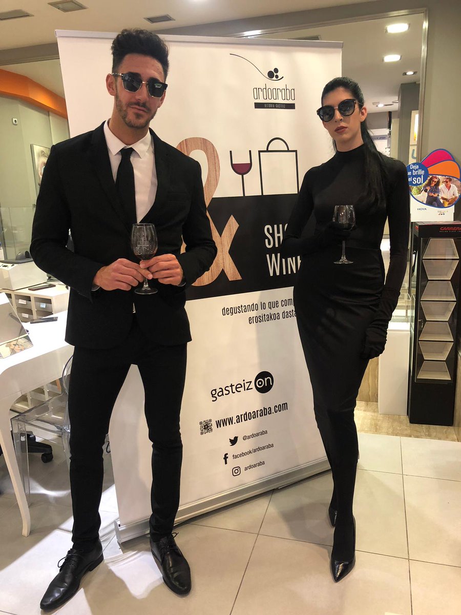 mclassmoda's tweet photo. #ShopAndWine @opticalizarduy #Amaya y #Mikel #modagafas @gasteizon @Ardoaraba @mclassmoda #vitoriagasteiz #agenciademodelos https://t.co/z0yEOoTjXB