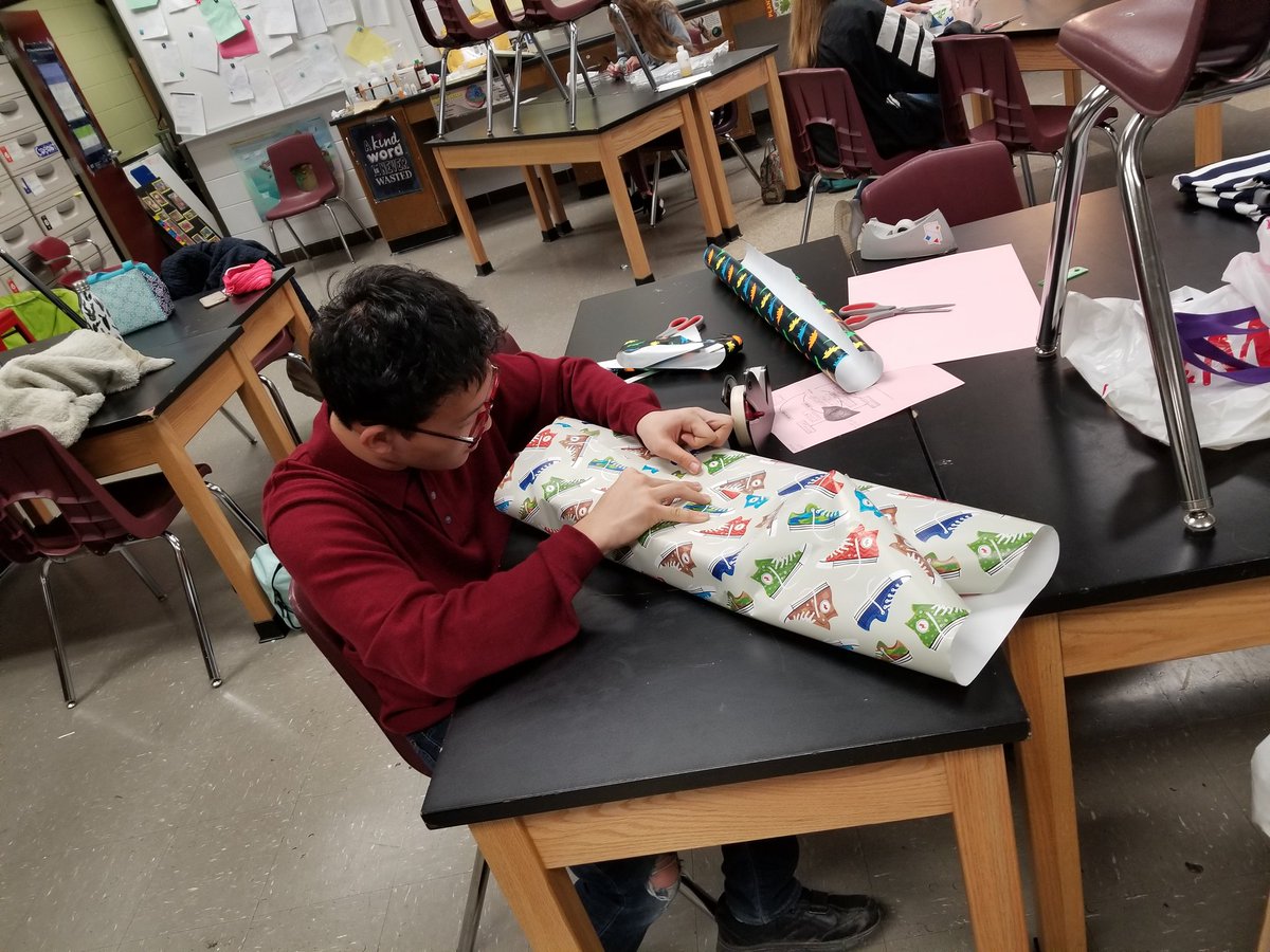 Mrs  risinger tweet media